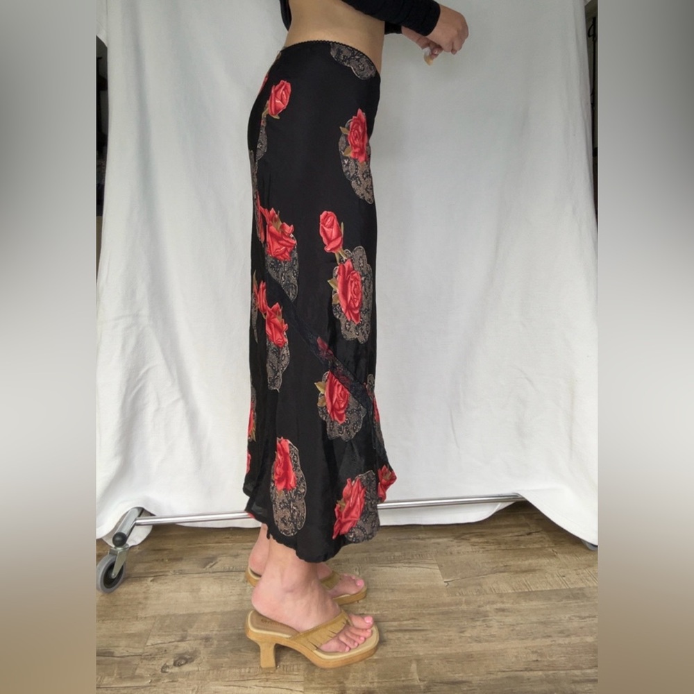 Vintage black floral midi skirt - Picture 3 of 10